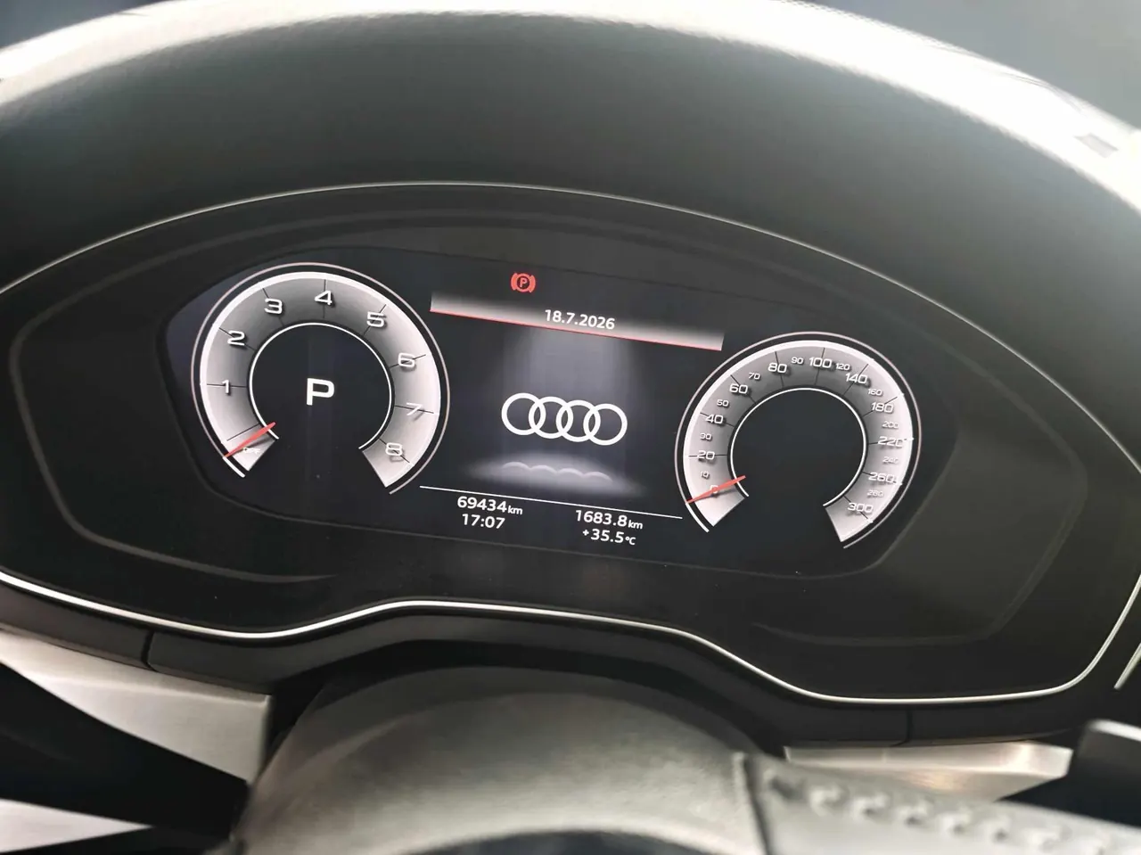 Audi 2020 A4L 2.0TFSI 40TFSI Fashion Dynamic Automatic 2