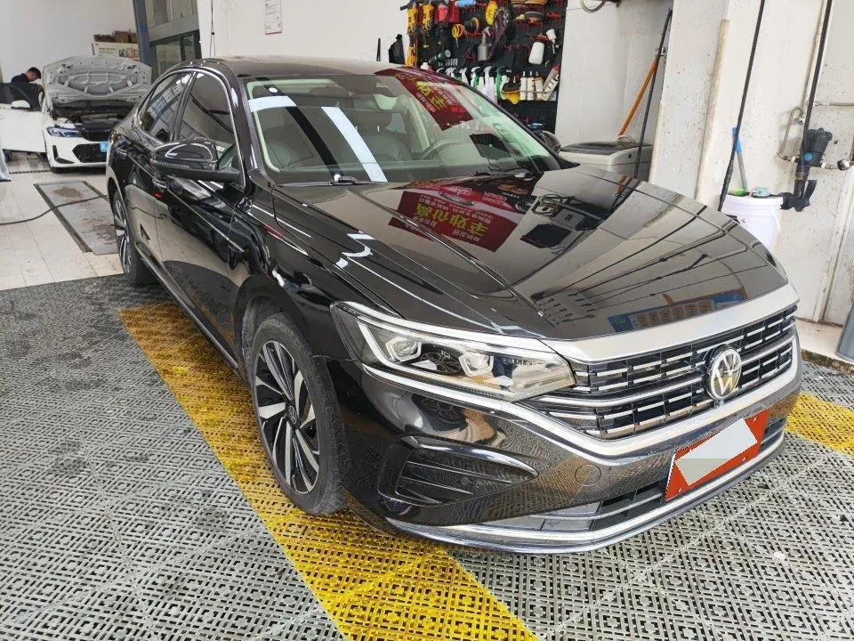 Volkswagen 2022 Passat 2.0TSI 330TSI Premium Edition Automatic Gear 4