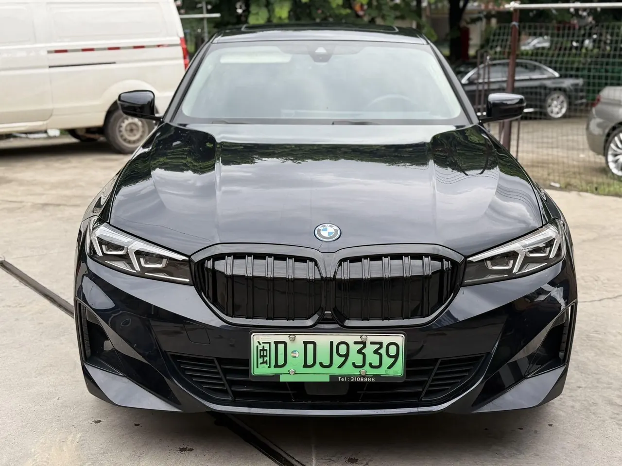 BMW 2025 i3 eDrive 35 L automatic gear 2