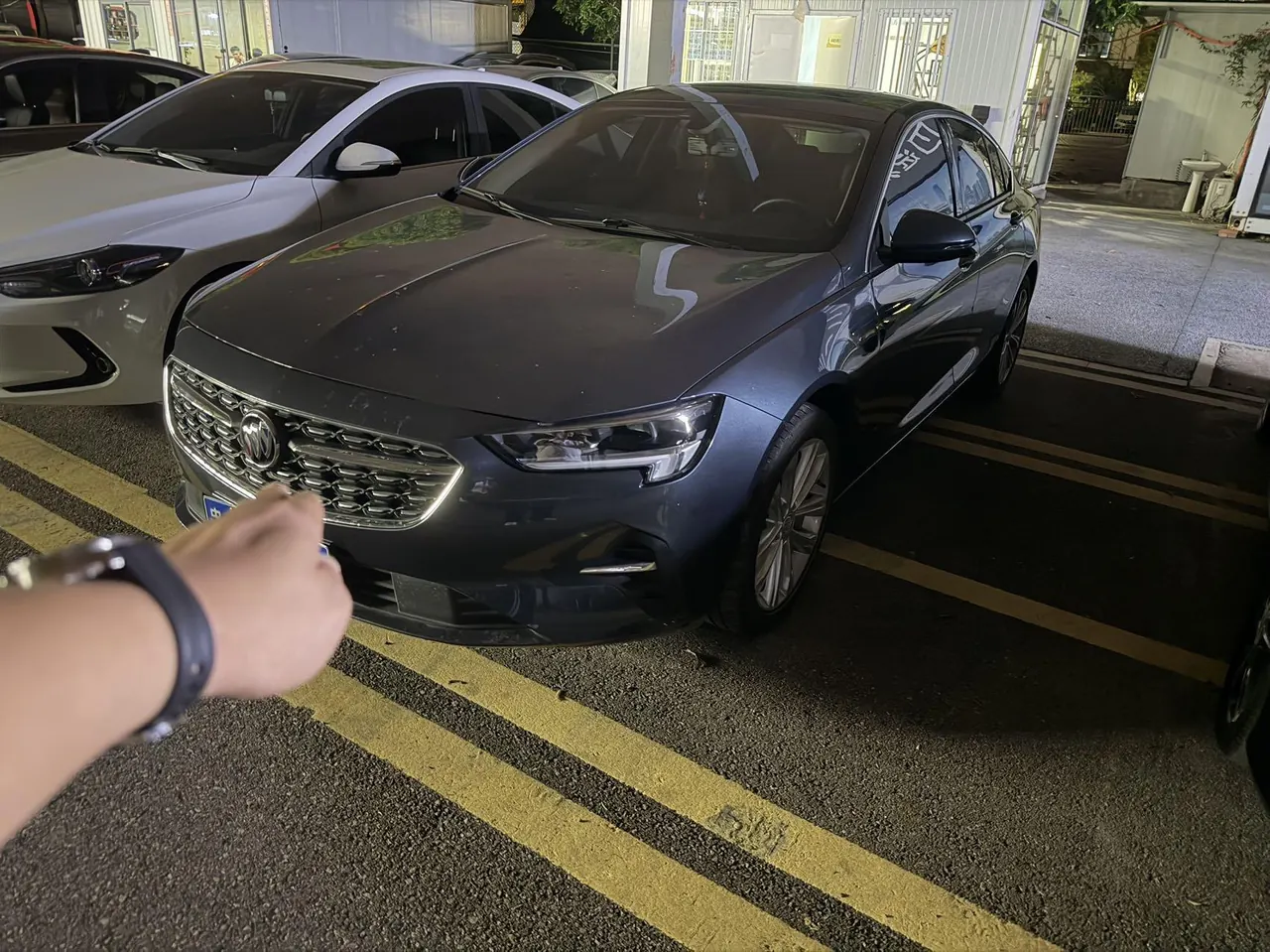 Open image lightbox: Buick 2022 Regal 2.0T 652T Smart Automatic Gear