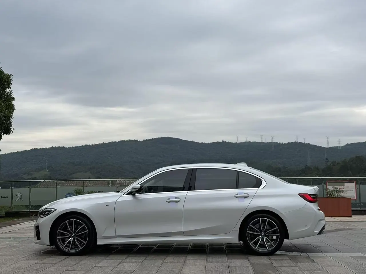 BMW 3 Series 2020 325Li 2.0T M Sports Suit Automatic Gear 9