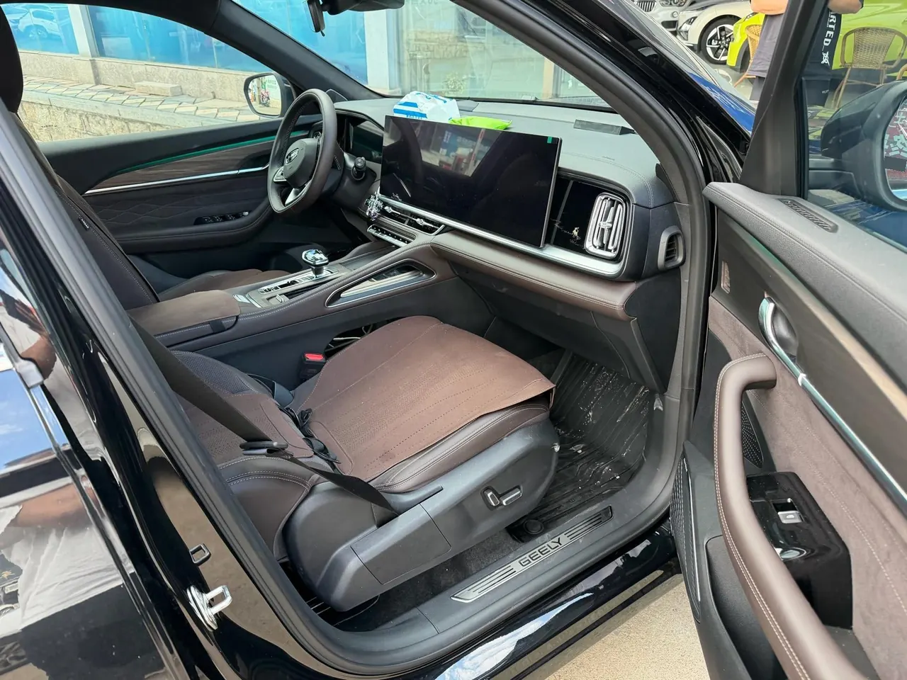 Geely 2026 XingyueL (Monjaro) 2.0TD Oriental Obsidian Edition Automatic Gear 8