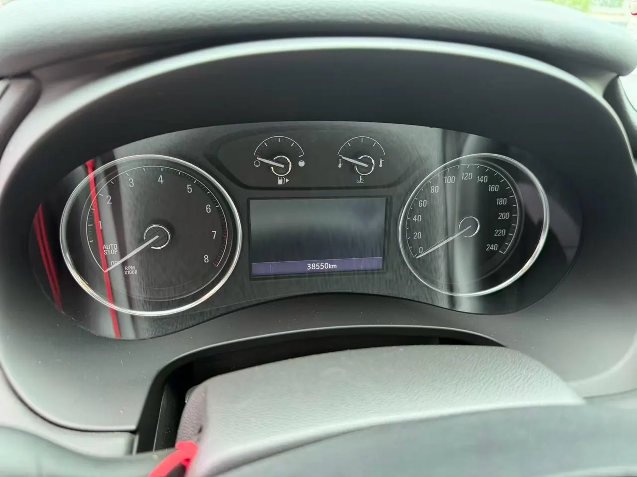 Buick 2022 LaCrosse 1.5T 552T Luxury Automatic Gear 3