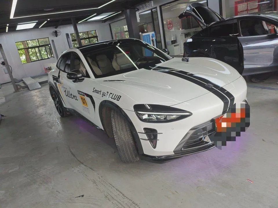 MI 2025 YU7 Long Endurance High Performance Four-wheel Drive Max Edition Automatic Gear 2