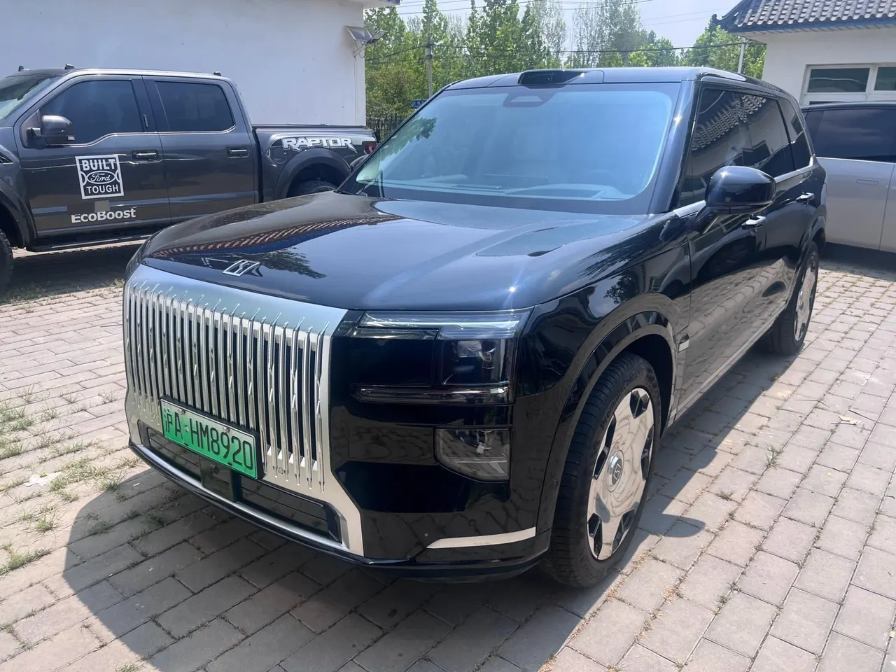 Открыть галерею: Zeekr 2025 Zeekr 9X 2.0T Ultra 55kWh automatic gear