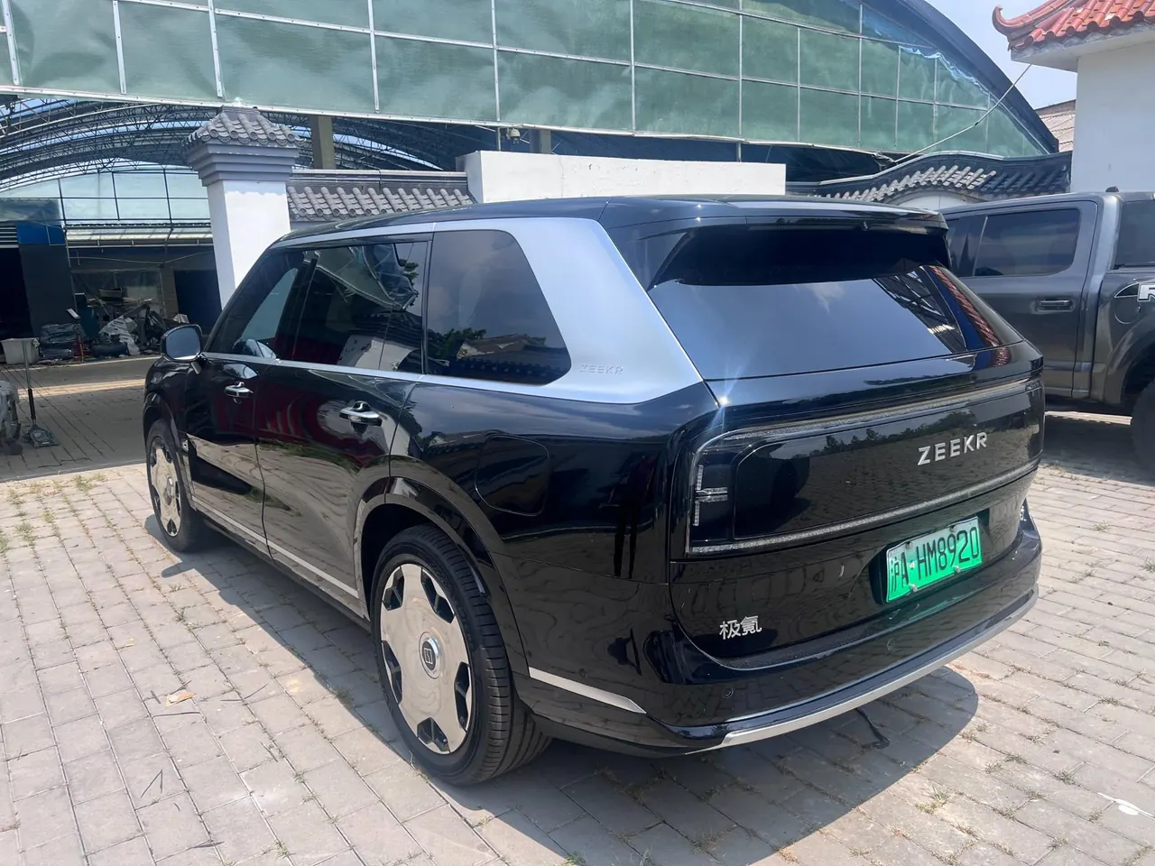 Zeekr 2025 Zeekr 9X 2.0T Ultra 55kWh automatic gear 2