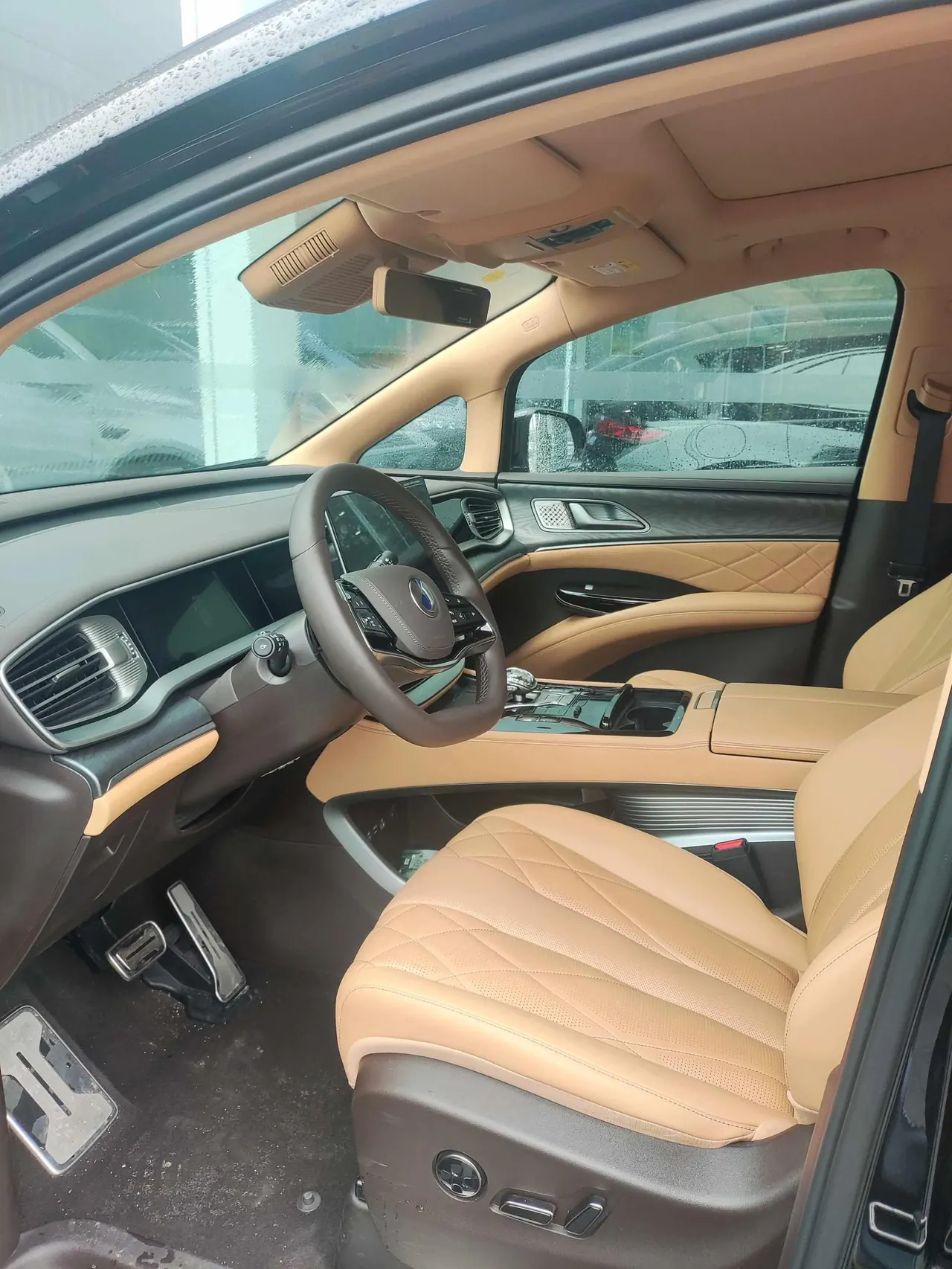 Denza 2025 Denza D9 DM-i 1.5T Stepless Smart Driving Edition 1020 Four-wheel Drive Honorable Automatic Gear 4