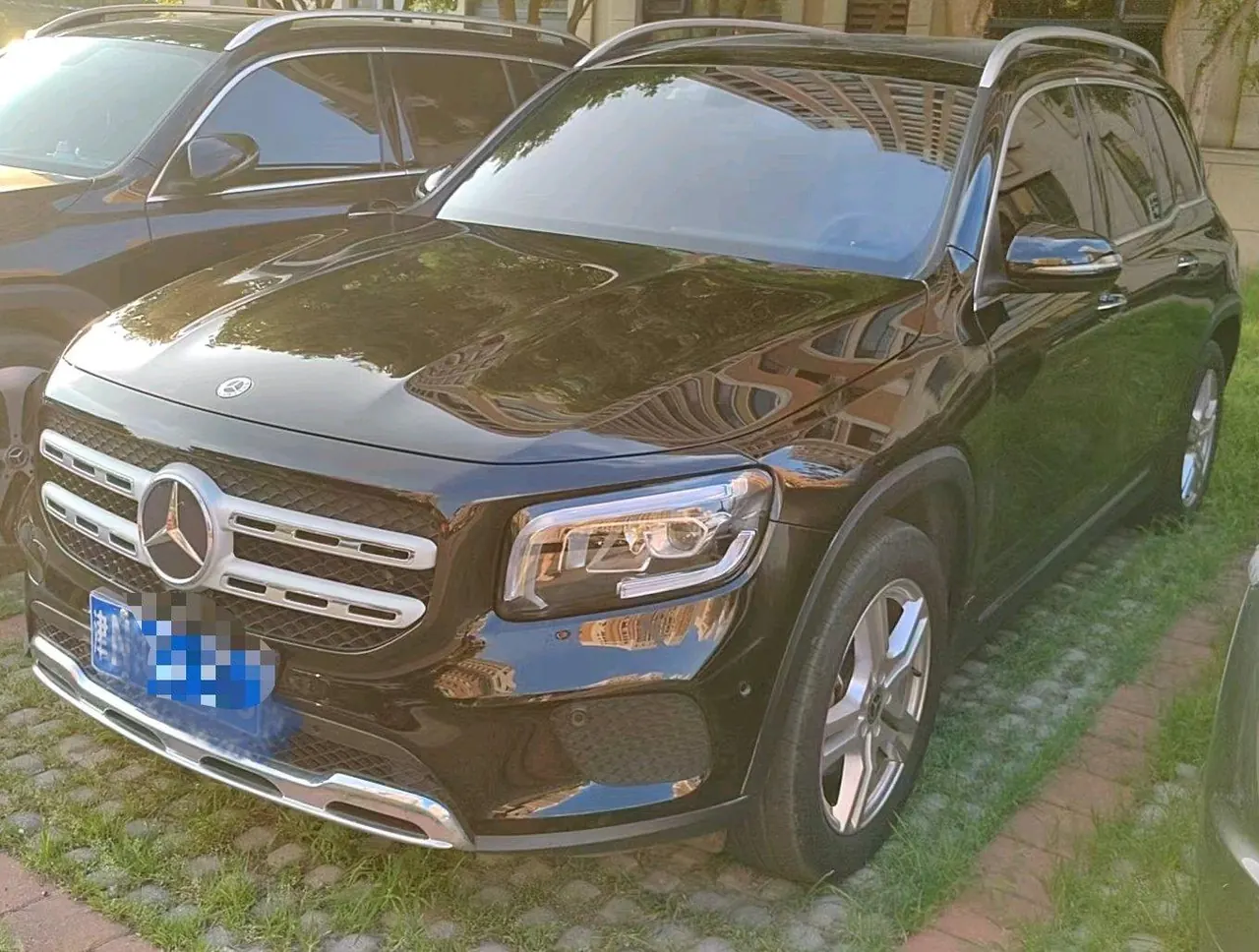 Открыть галерею: Mercedes Benz 2022 GLB 200 1.3T Dynamic Automatic