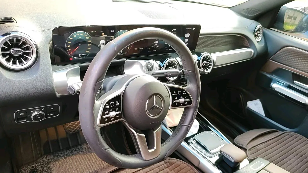 Mercedes Benz 2022 GLB 200 1.3T Dynamic Automatic 5