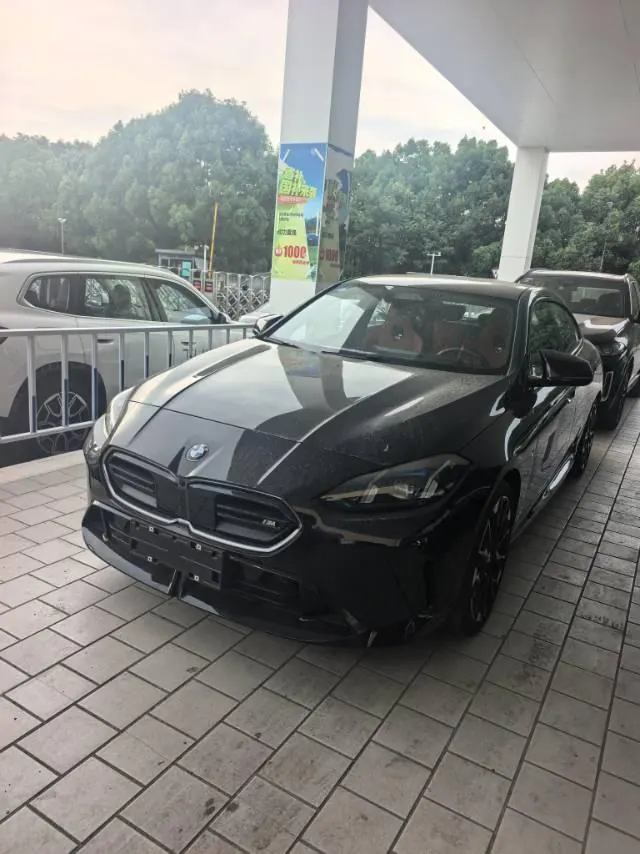 Открыть галерею: BMW 2 Series 2025 M235L 2.0T Automatic
