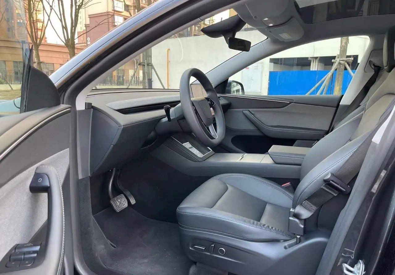 Tesla 2025 Model Y rear-wheel drive version automatic transmission 7