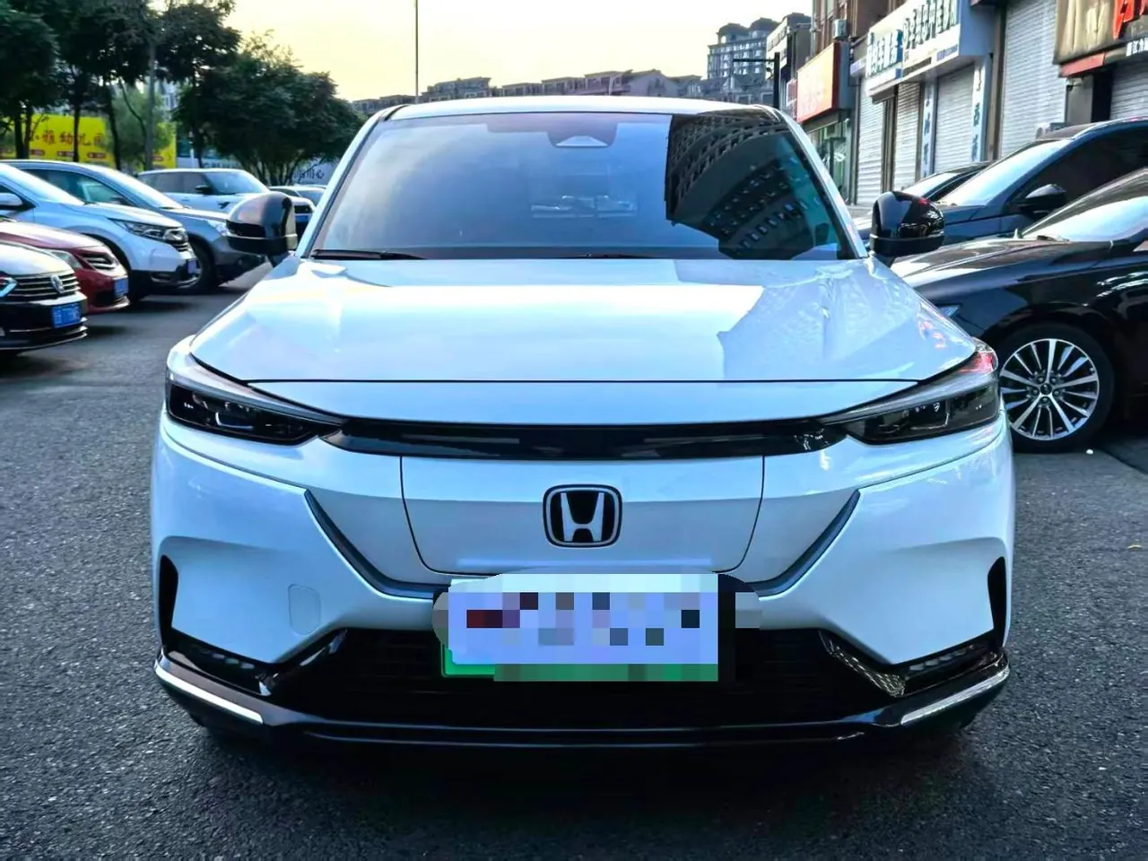 Honda 2022 e:NS1 E Dynamic Edition Automatic Gear 2