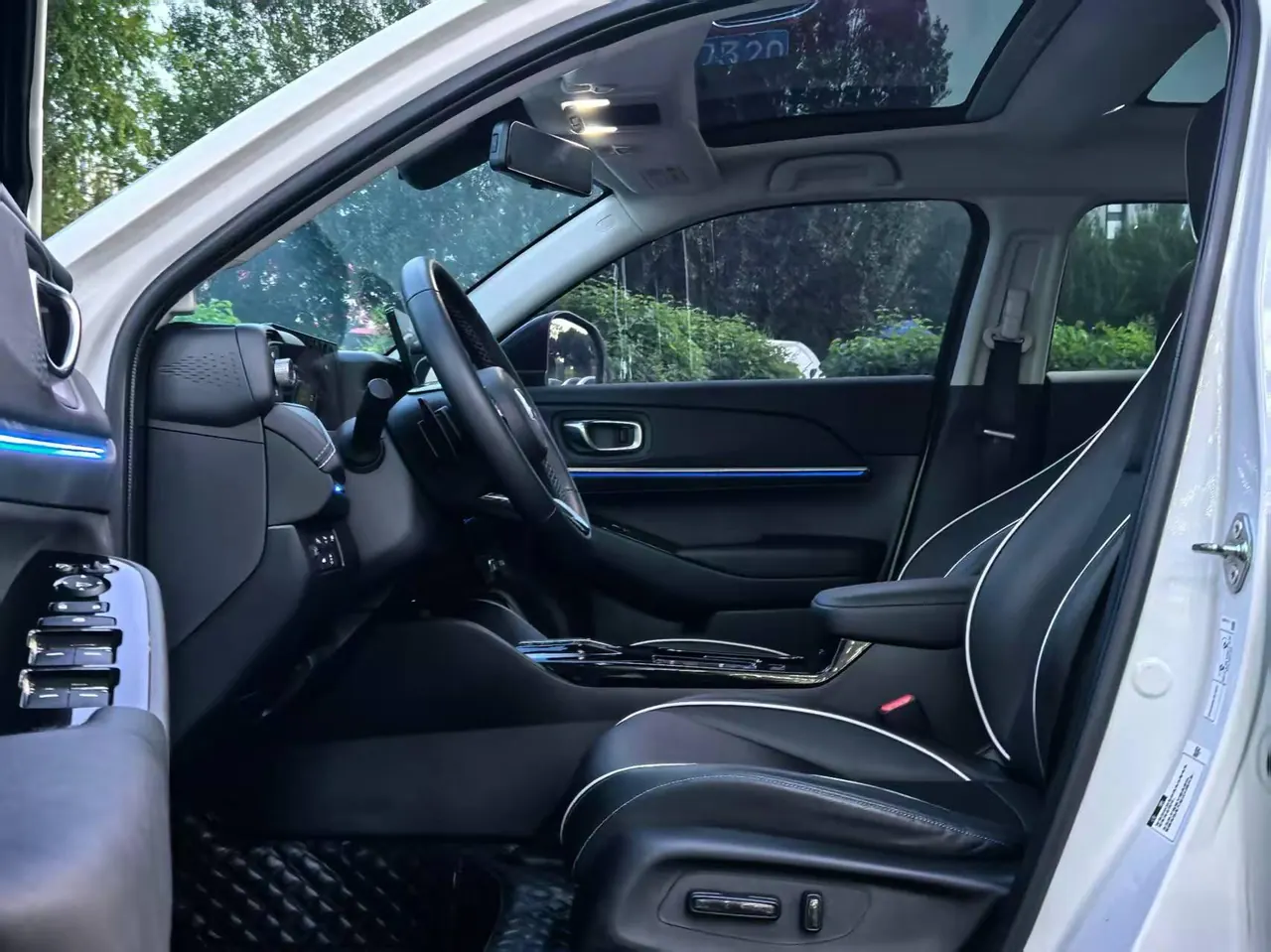 Honda 2022 e:NS1 E Dynamic Edition Automatic Gear 4
