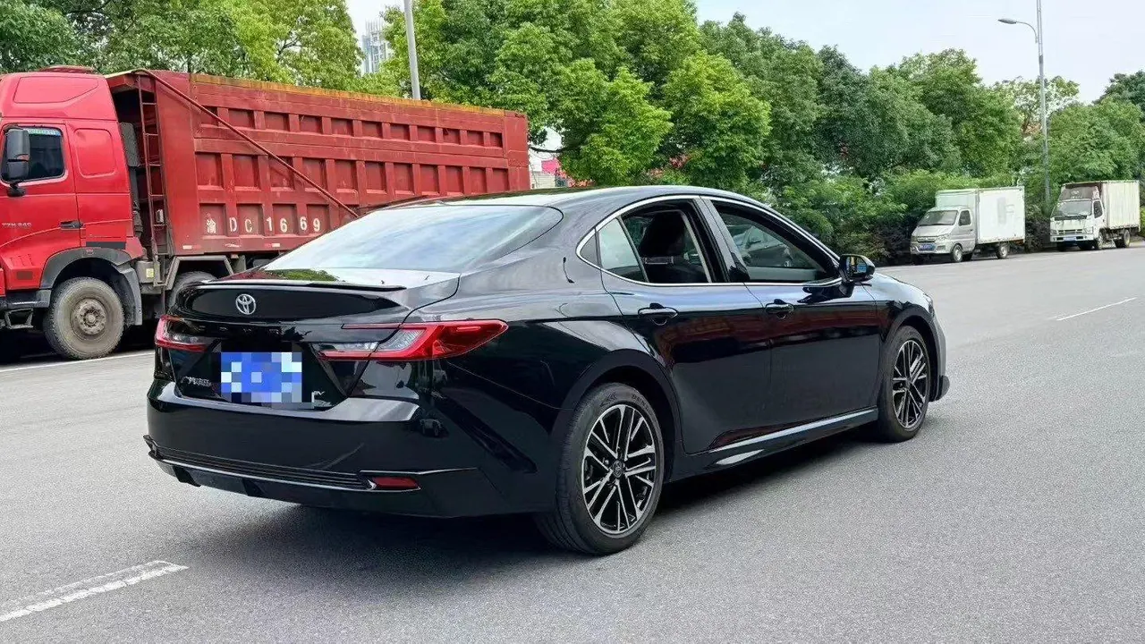 Toyota 2026 Camry Dual Engine 2.0HS Stepless Sports Edition Automatic Gear 3