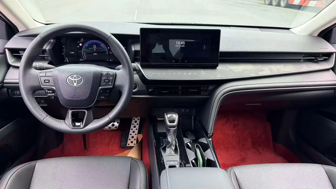 Toyota 2026 Camry Dual Engine 2.0HS Stepless Sports Edition Automatic Gear 5