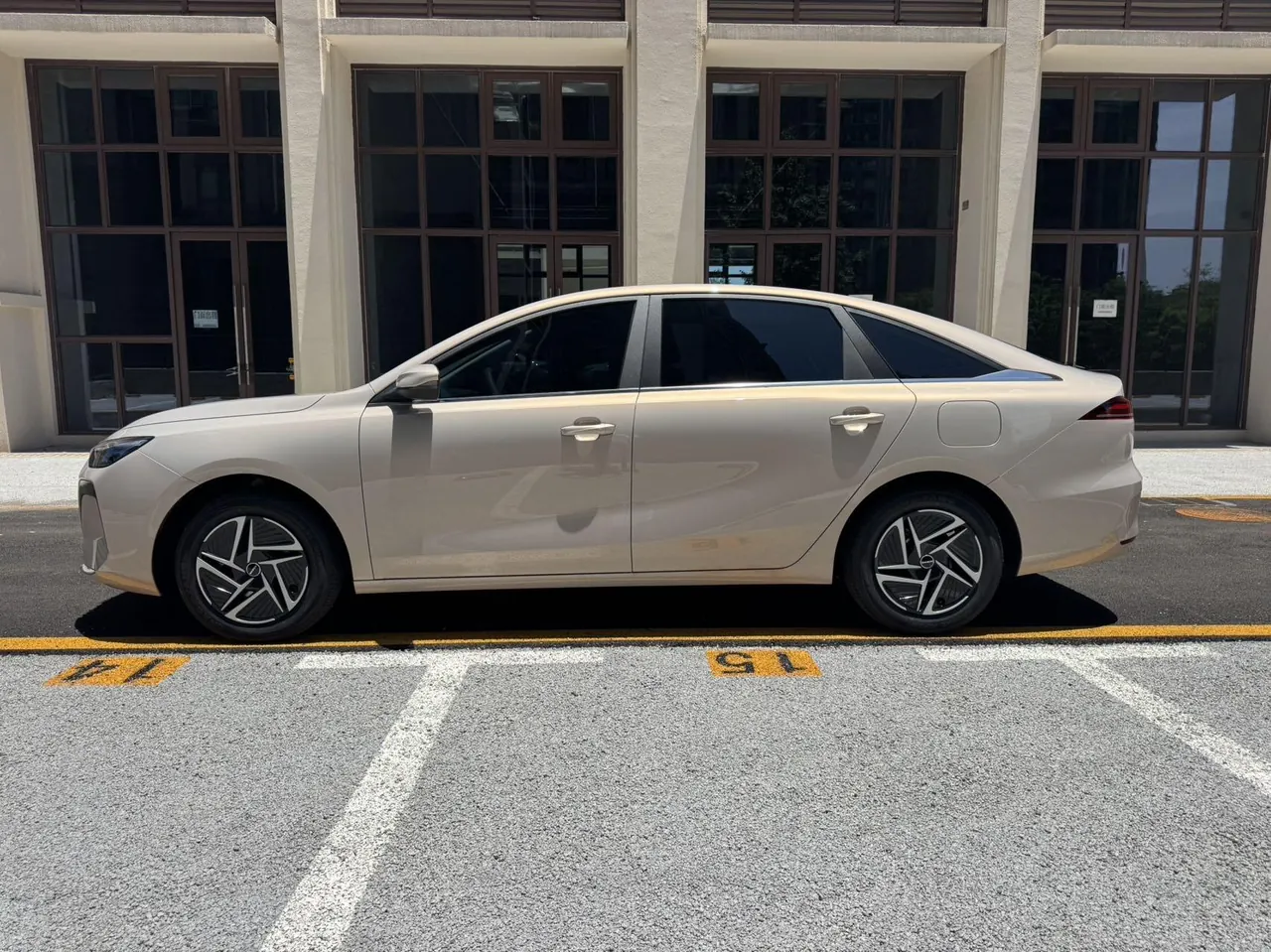 Roewe 2026 i6 1.5 stepless long-term automatic gear 3