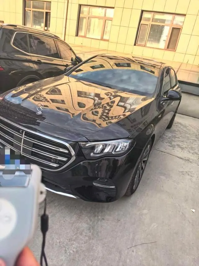 Открыть галерею: Mercedes Benz E Class 2024 E 300 L 48V 2.0T Luxury Automatic Gear