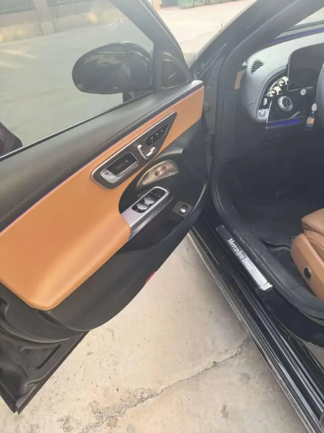 Mercedes Benz E Class 2024 E 300 L 48V 2.0T Luxury Automatic Gear 3