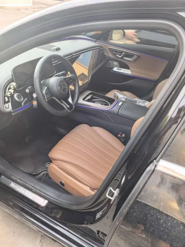 Mercedes Benz E Class 2024 E 300 L 48V 2.0T Luxury Automatic Gear 5