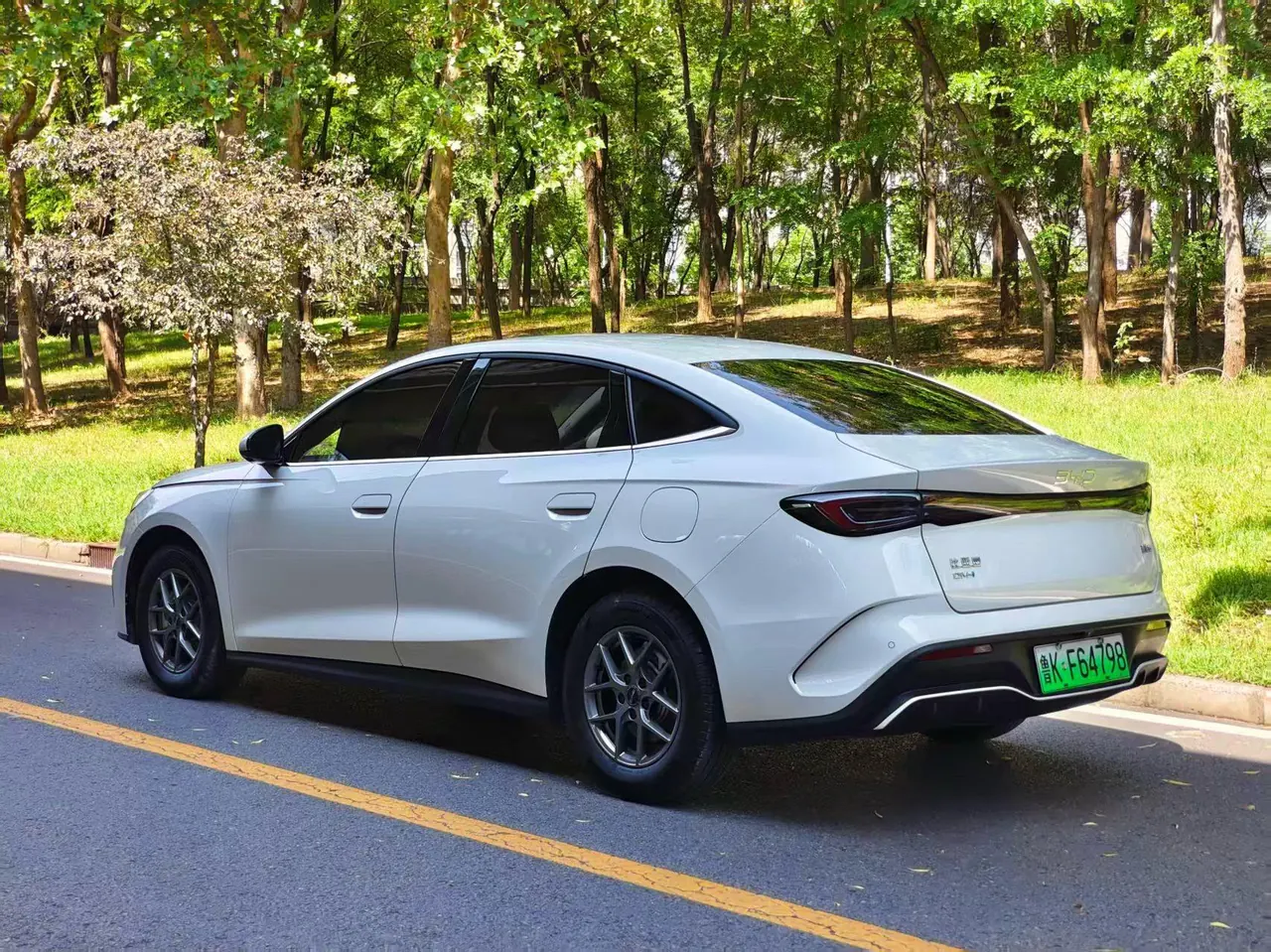 BYD 2026 Seal 06 DM-i 1.5 Stepless Super Edition 128KM Deluxe Edition Automatic Gear 5