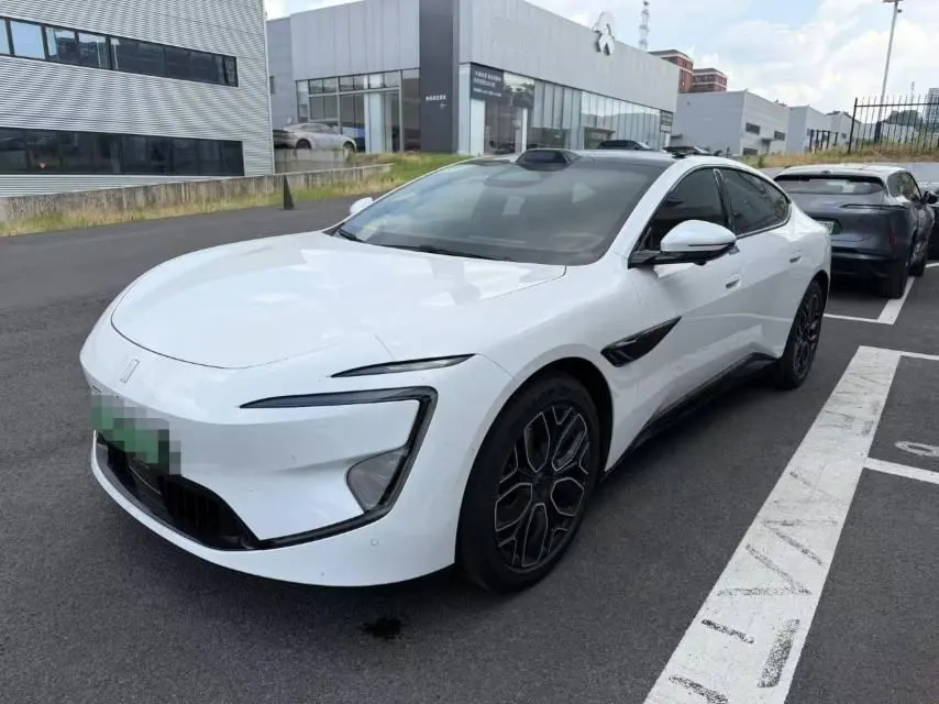 Open image lightbox: Avatr 2026 Avatr 12 Max dual-motor all-electric version (facelift) automatic transmission