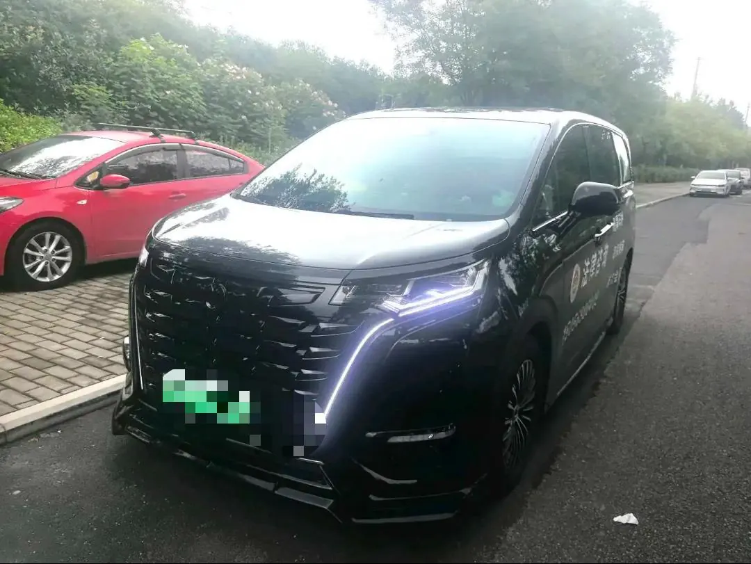 Denza 2025 Denza D9 DM-i 1.5T Stepless Smart Driving Edition 1020 Four-wheel Drive Premium Automatic Gear - View 1