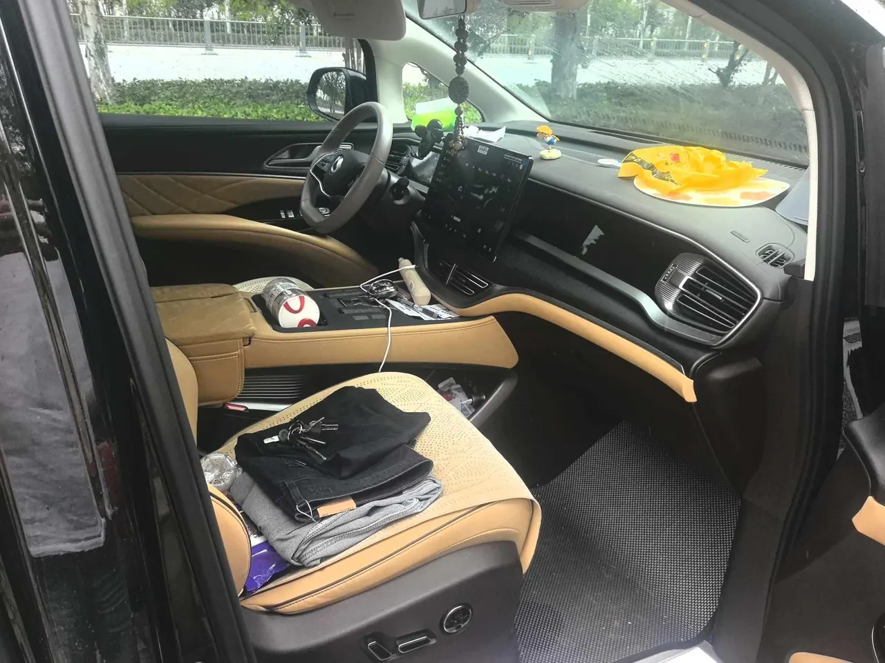 Denza 2025 Denza D9 DM-i 1.5T Stepless Smart Driving Edition 1020 Four-wheel Drive Premium Automatic Gear 9