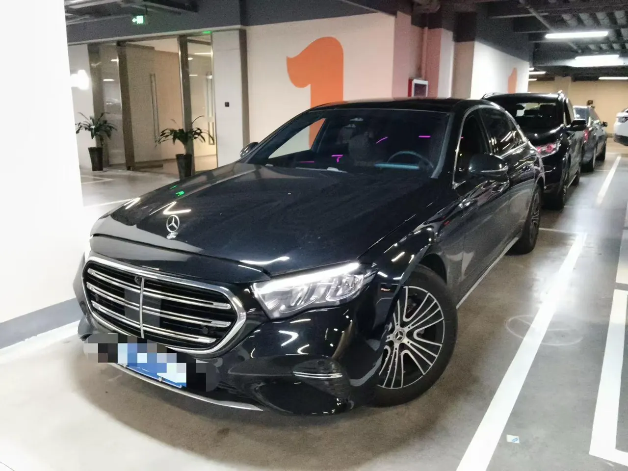Mercedes Benz E Class 2025 E 260 L 48V 2.0T Automatic - View 1