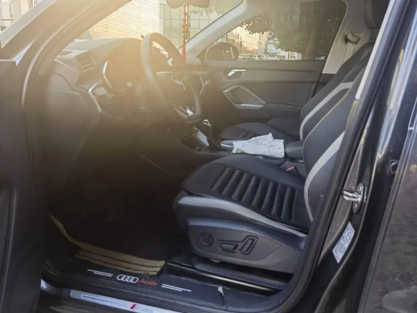 Audi 2022 Q3 1.4TFSI 35TFSI Fashion Dynamic Automatic 4