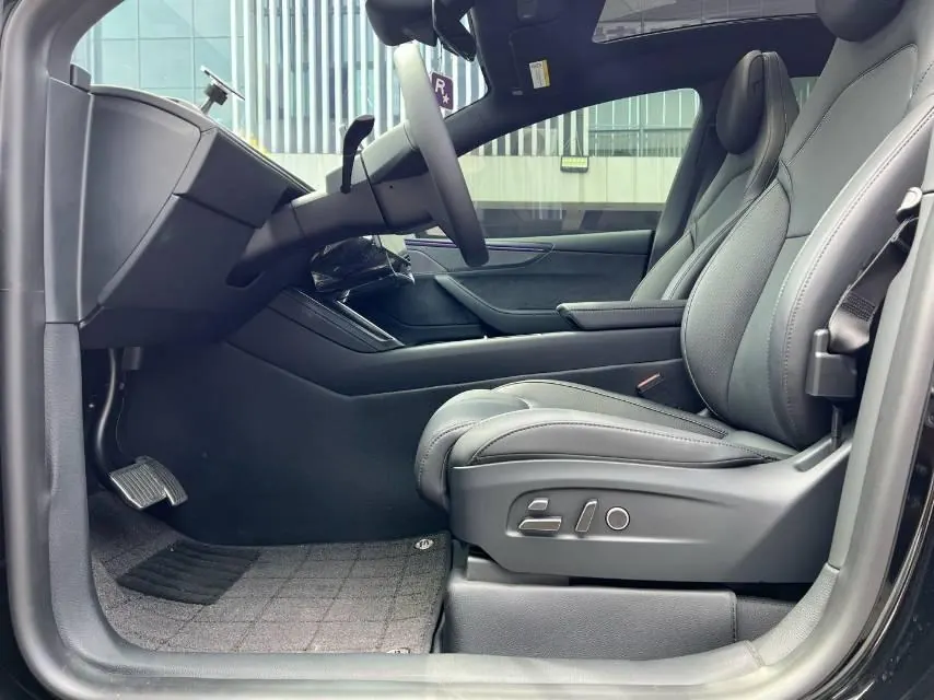 Tesla 2025 Model Y L Long Endurance All-Wheel Drive Automatic Transmission 14