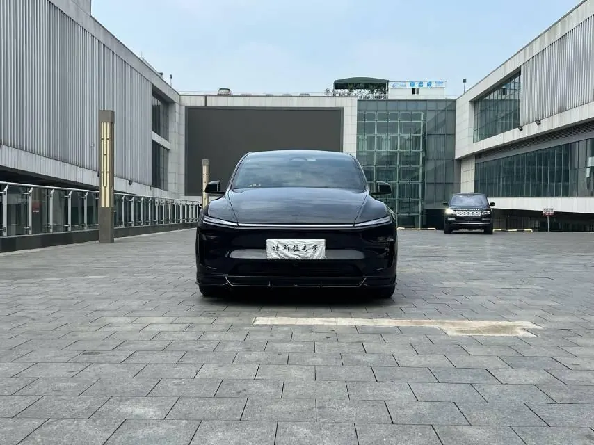 Tesla 2025 Model Y L Long Endurance All-Wheel Drive Automatic Transmission 2