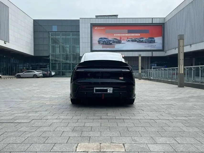 Tesla 2025 Model Y L Long Endurance All-Wheel Drive Automatic Transmission 5