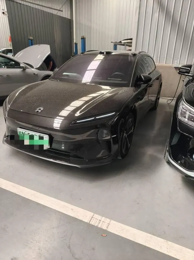 NIO 2024 ET5T 75kWh Touring automatic - View 1