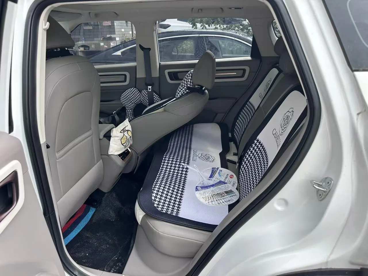 Geely 2026 model Icon 1.5TD Chocolate Elegant Edition, automatic transmission 4