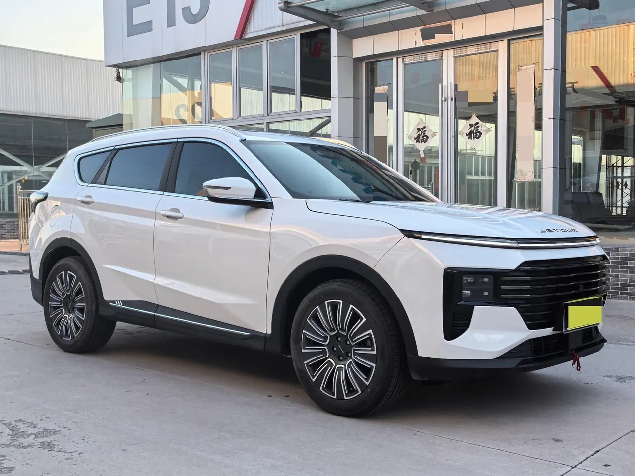 Jetour 2025 X70 PLUS 1.5T Elite Edition 7-seat Automatic Gear 2