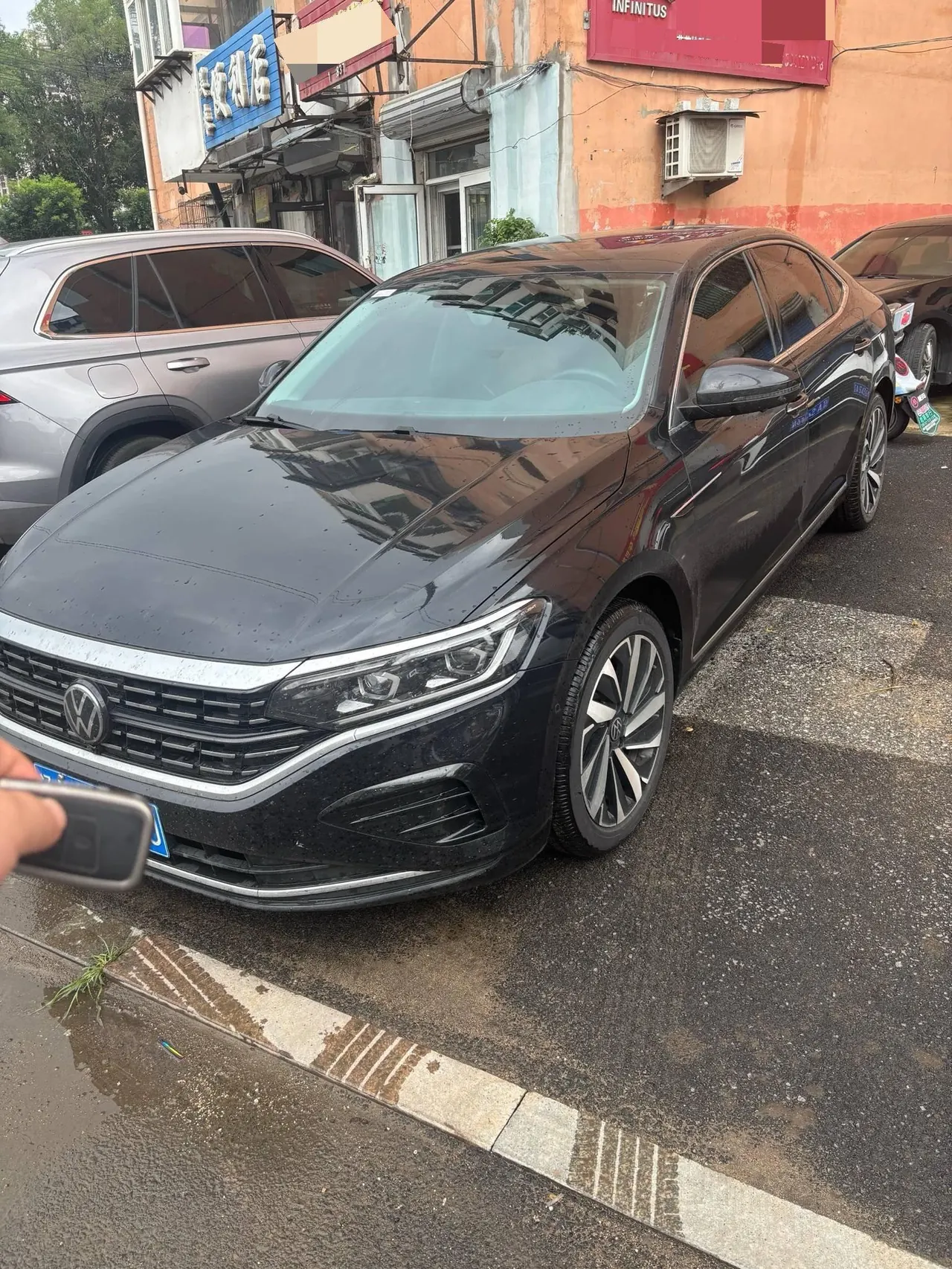 Volkswagen 2023 Passat 2.0TSI 380TSI Deluxe Edition (Modified) Automatic Gear - View 1
