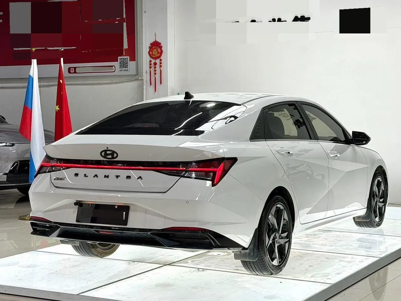 Hyundai 2022 Elantra -3-compartment 1.5 stepless LUX premium automatic gear 5