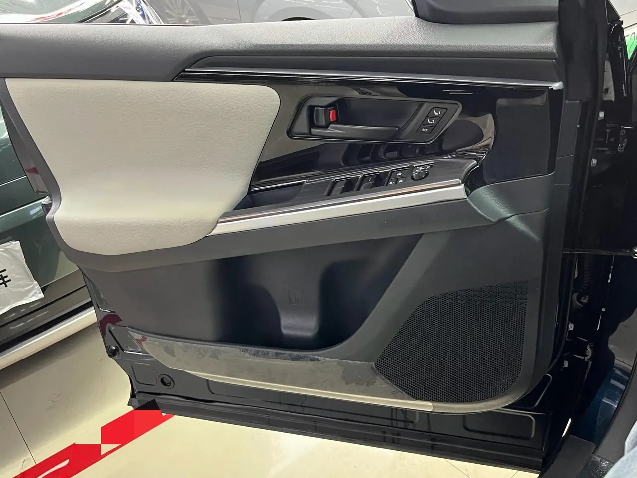 Toyota 2022 bZ4X four-wheel drive high-performance PRO version of automatic gear 13
