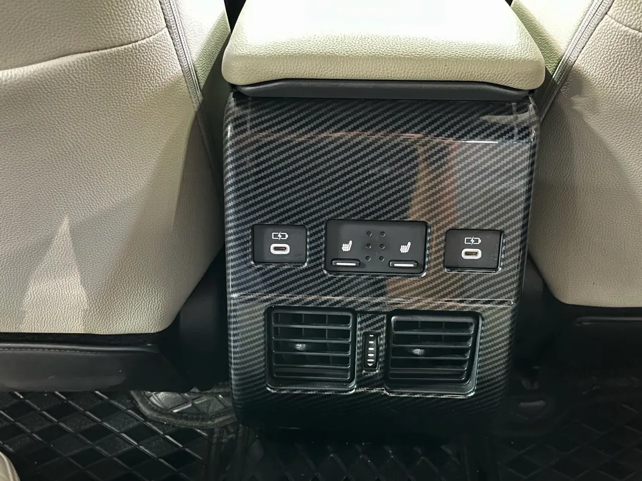 Toyota 2022 bZ4X four-wheel drive high-performance PRO version of automatic gear 14