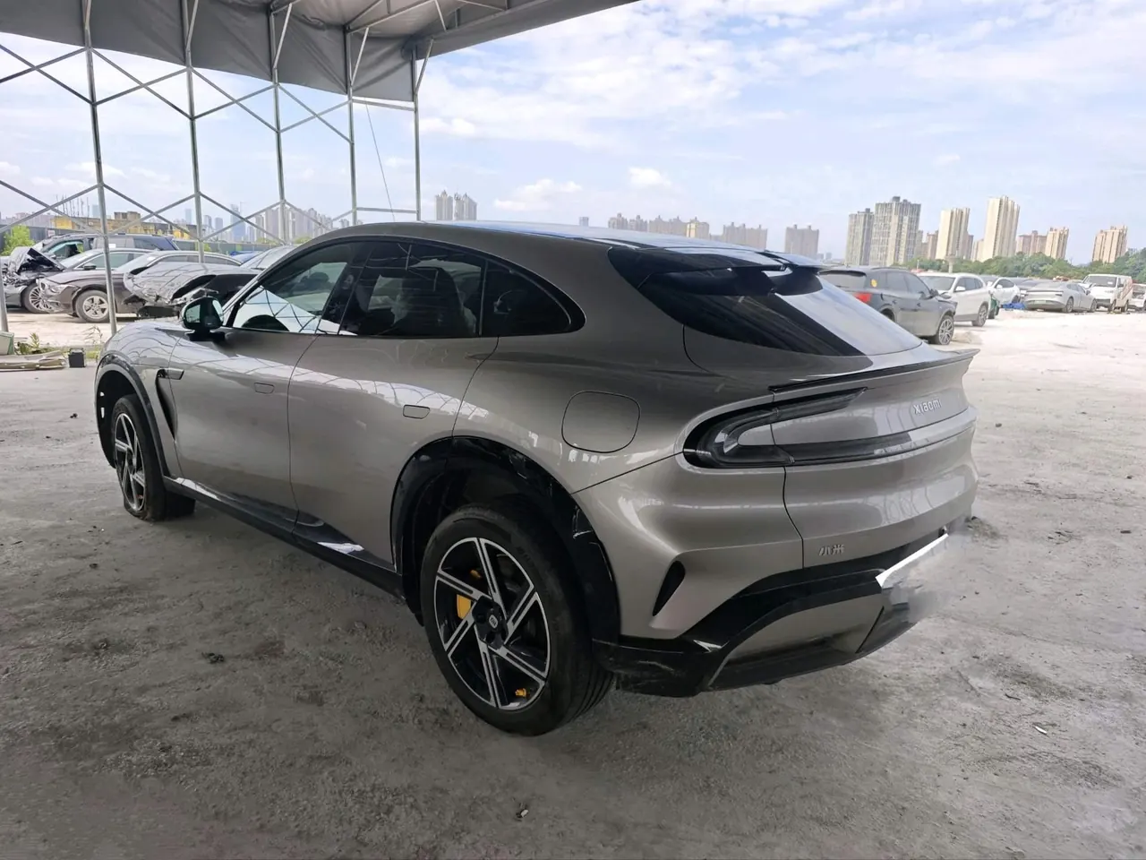 MI 2025 YU7 Long Endurance Four-wheel Drive Pro Edition Automatic Gear 4