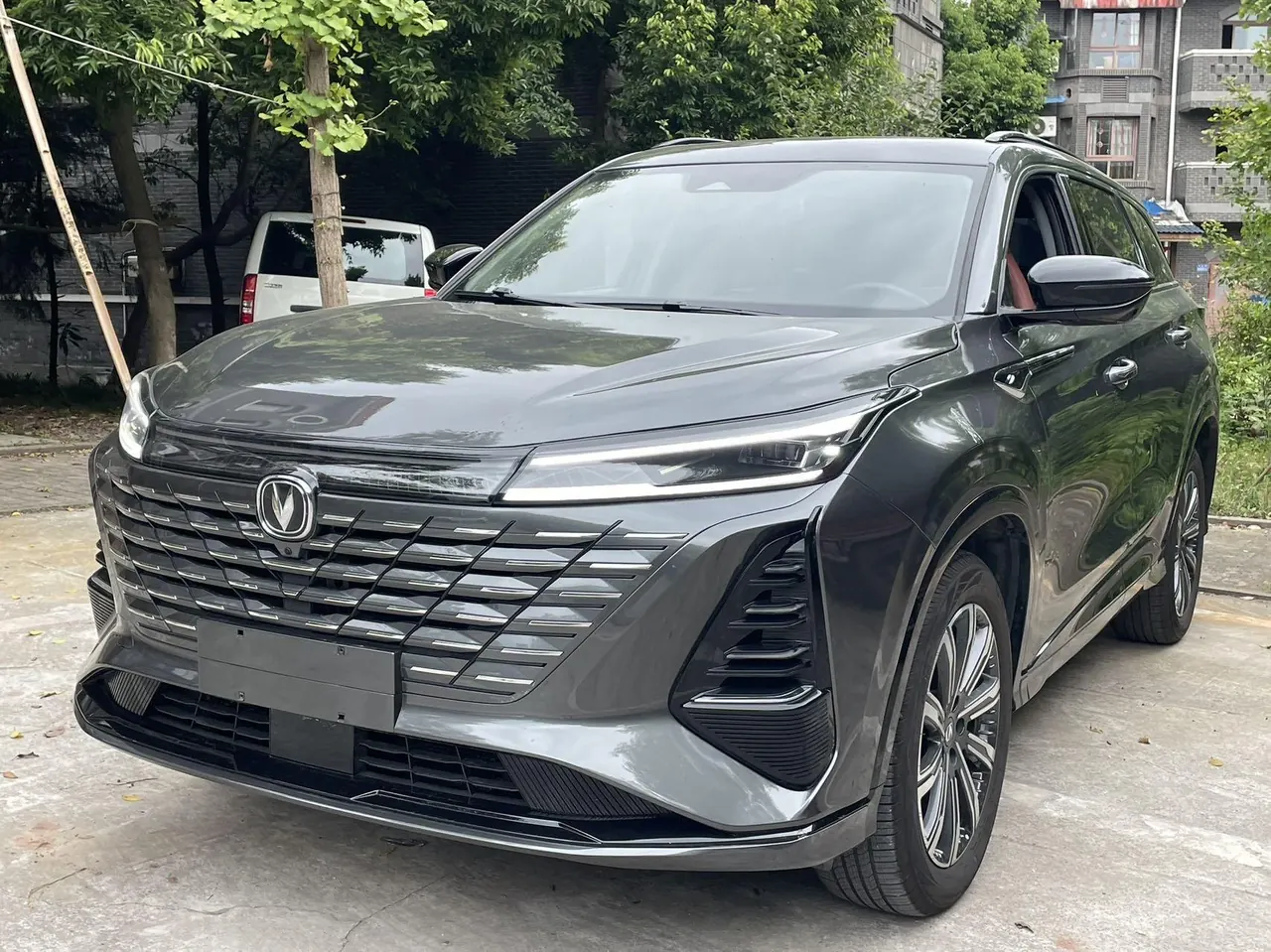Открыть галерею: ChangAn 2025 CS75 PLUS 1.5T Champion Edition Jinhang Automatic Gear