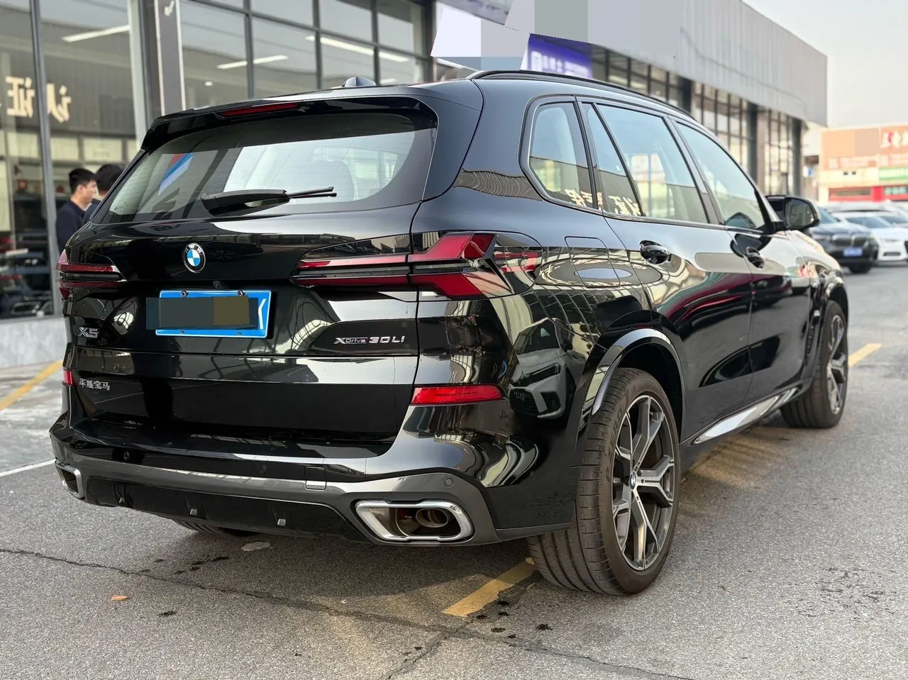 BMW 2023 X5 xDrive30Li 48V 2.0T exclusive m sports obsidian night suit automatic gear 13