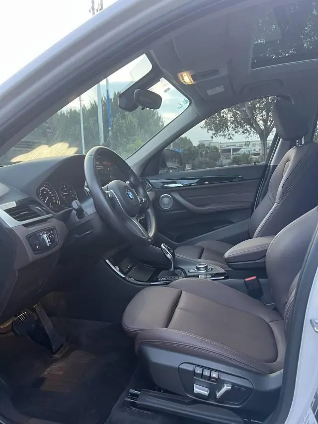BMW 2022 X1 sDrive20Li 1.5T exclusive automatic gear 7