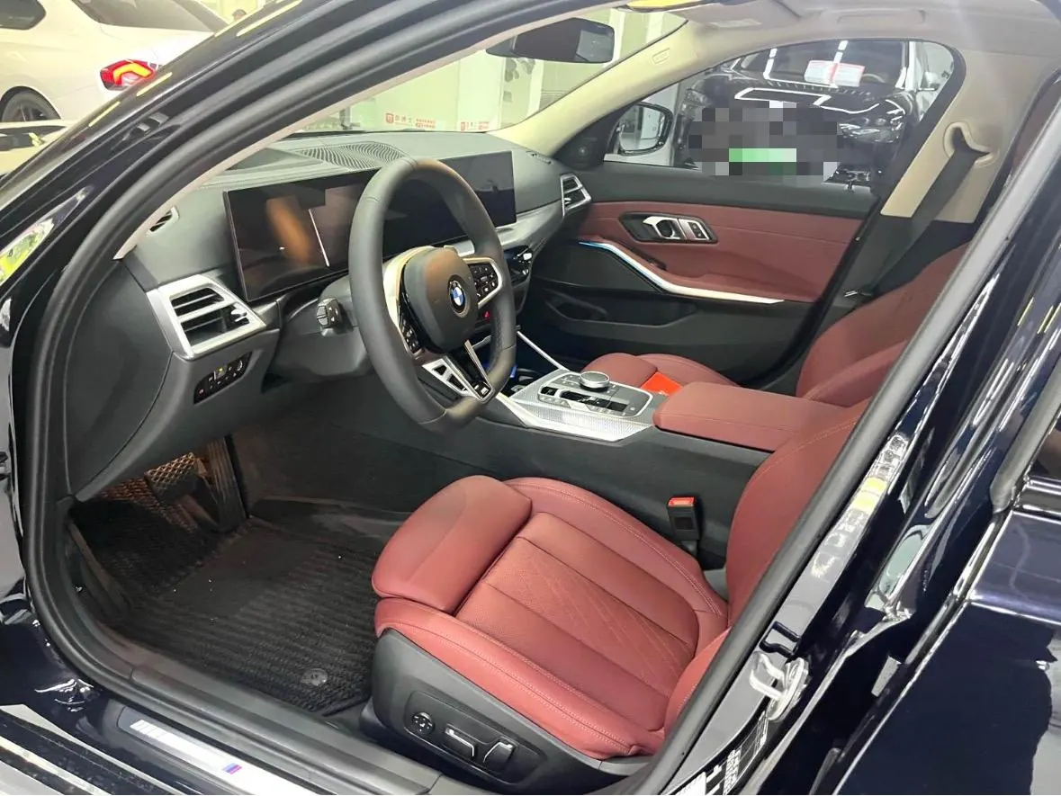 BMW 3 Series 2026 330Li 2.0T M Sports Obsidian Night Suit Automatic Gear 4