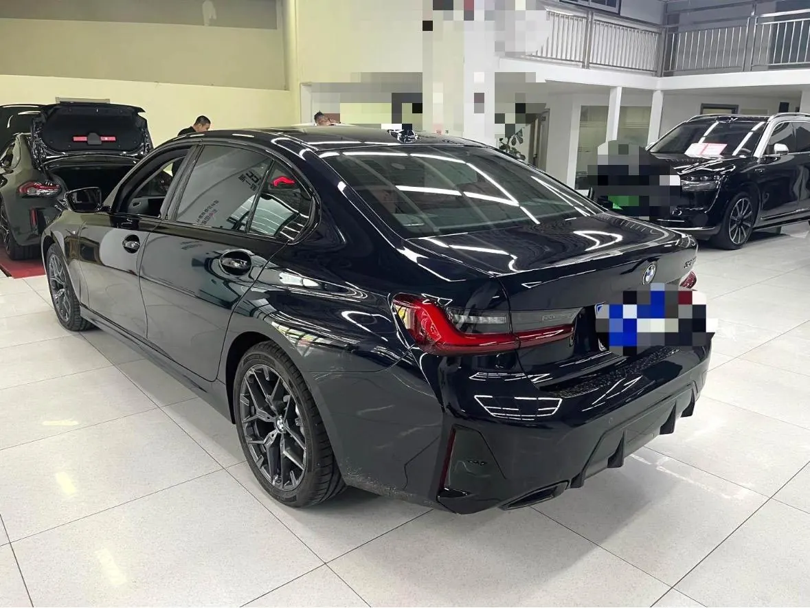 BMW 3 Series 2026 330Li 2.0T M Sports Obsidian Night Suit Automatic Gear 5