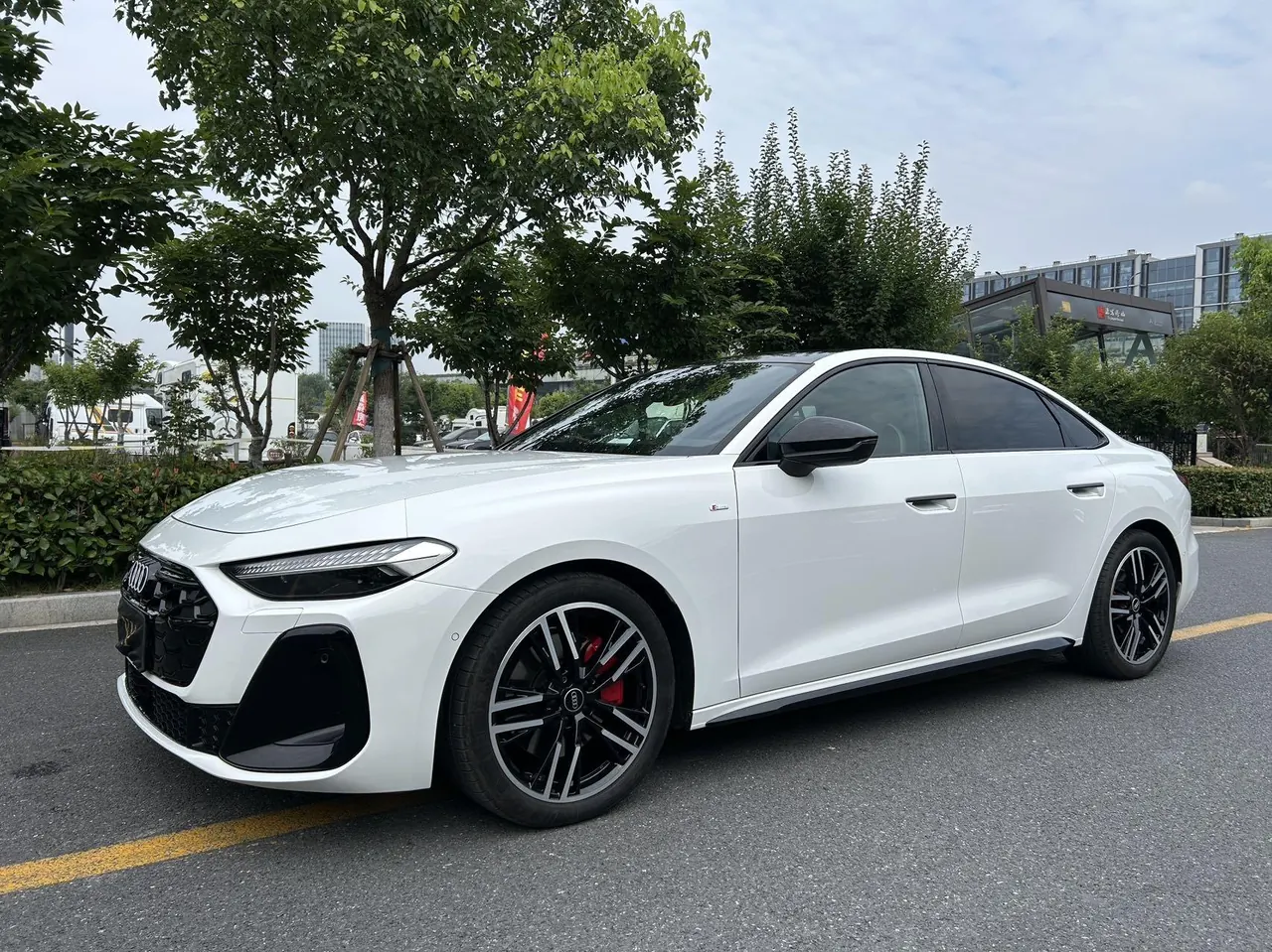 Открыть галерею: Audi 2026 A5L 2.0T Sports Edition Quattro Automatic