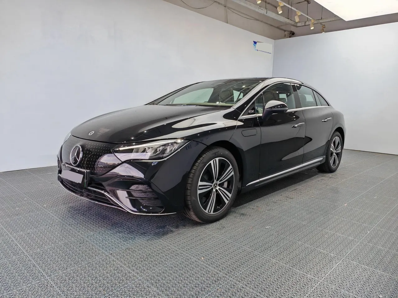 Open image lightbox: Mercedes Benz 2025 EQE 500 4MATIC EQE 500 4MATIC Pioneer Edition Automatic Gear