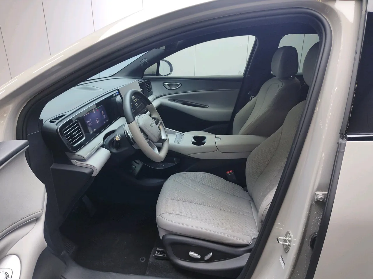 BYD 2025 Sea Lion 06 EV 605 Pilot Pro Edition Automatic Gear 3