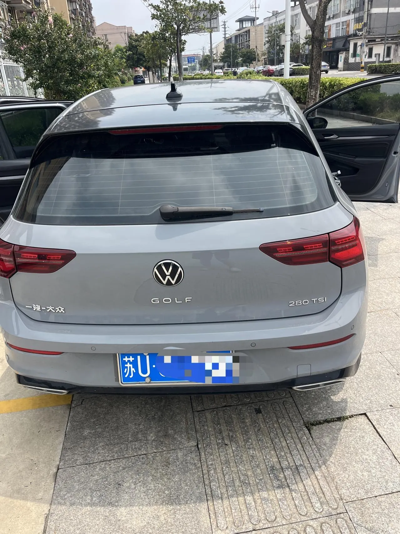 Volkswagen 2021 Golf 8 R-Line 1.4TSI 280TSI Automatic 4