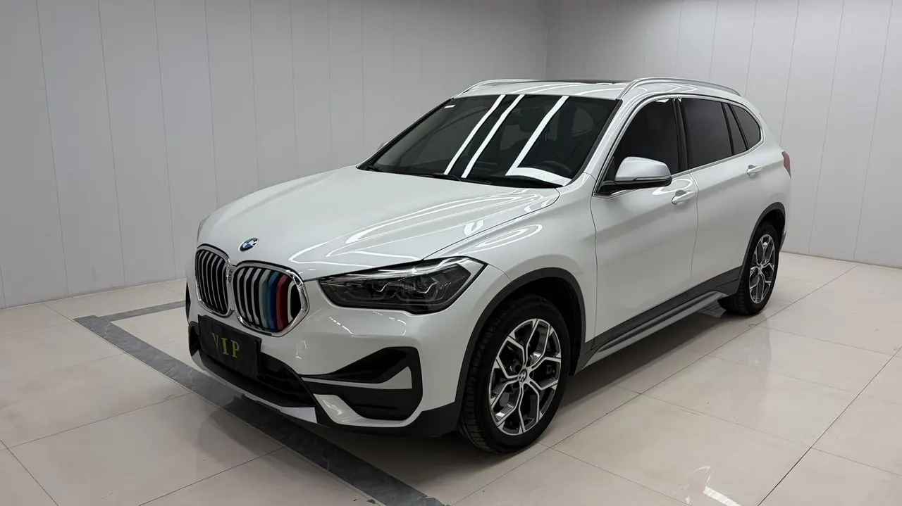 Open image lightbox: BMW 2022 X1 sDrive20Li 1.5T fashion automatic gear